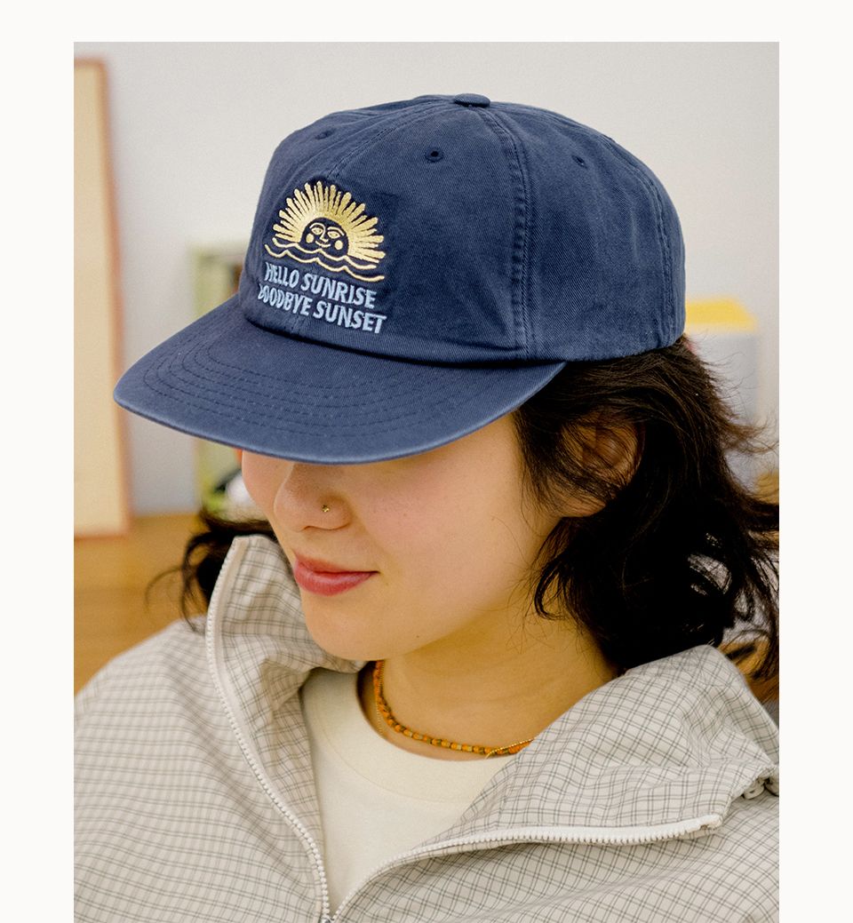 MUSINSA公式 | HELLO SUNRISE 90s Logo 6Panel Cap_Navy