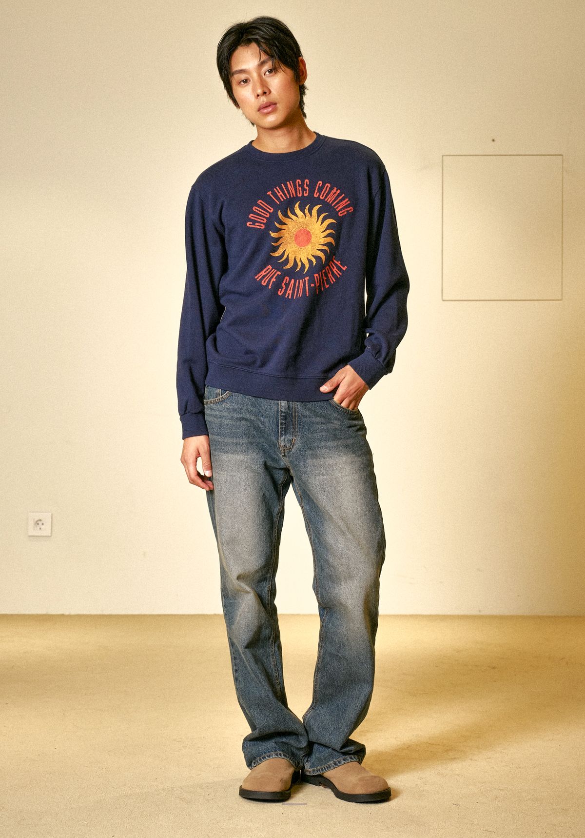아모우(AMOU) ESSENTIAL FLARED DENIM PANTS