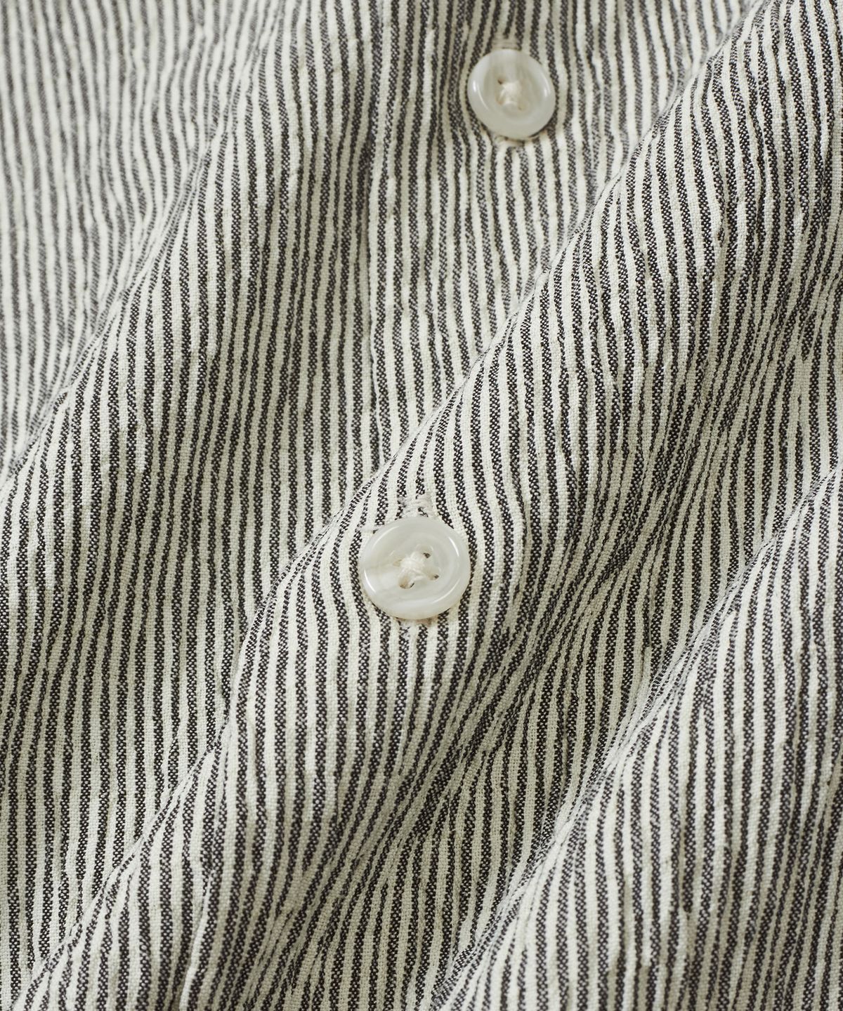 아모우(AMOU) Wrinkle stripe Open Collar half shirts black