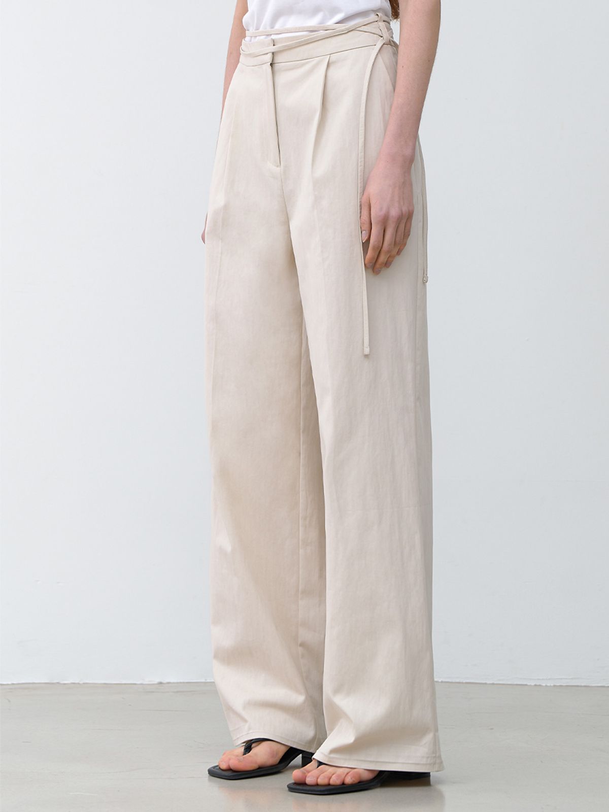 아틀리에 나인(ATELIER NAIN) WAIST DOUBLE STRAP TUCK PANTS(PT-5642)