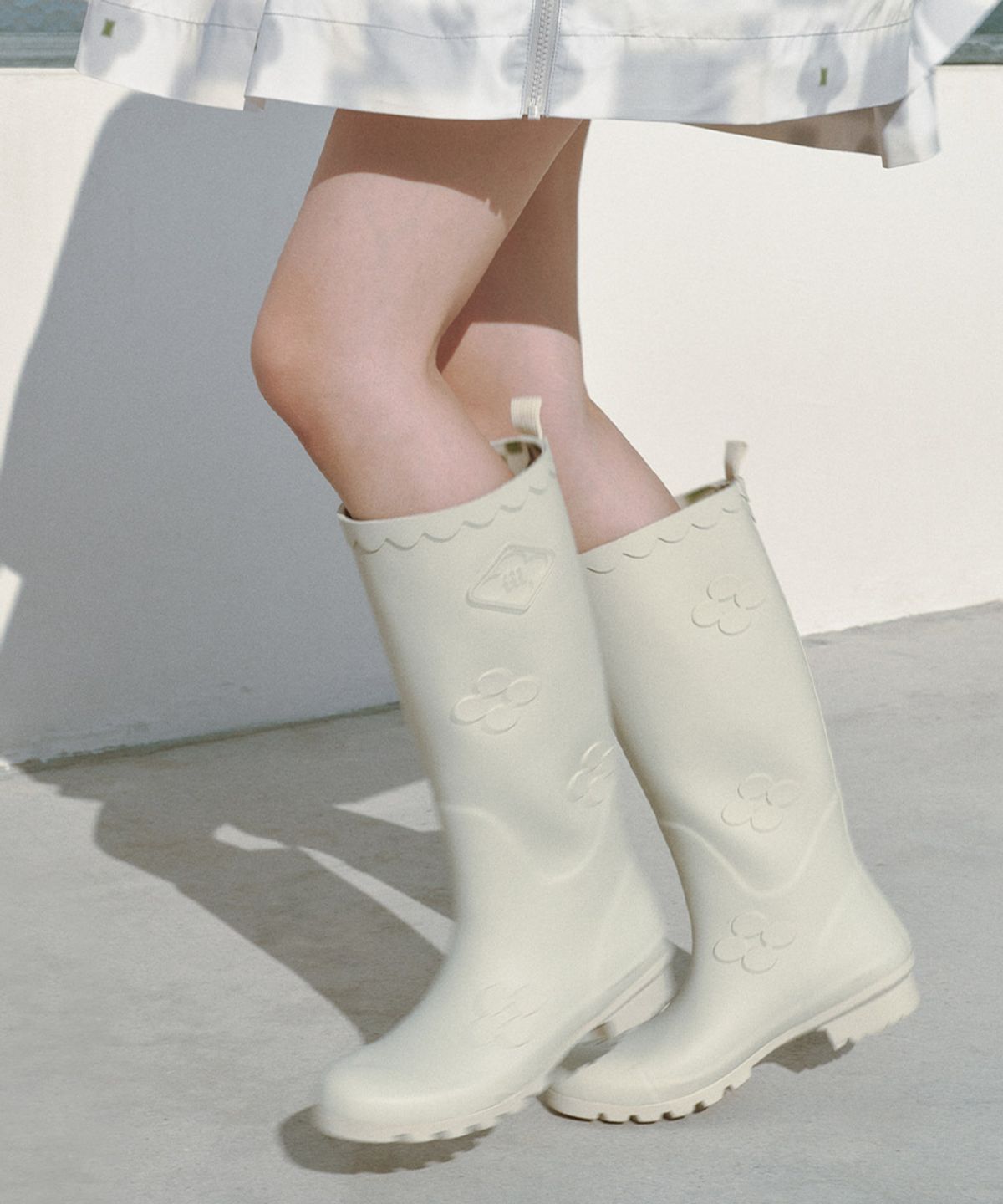락피쉬웨더웨어(ROCKFISH WEATHERWEAR) [X MINJUKIM] FLORAL PATCH RAIN BOOTS LONG - 4 colors