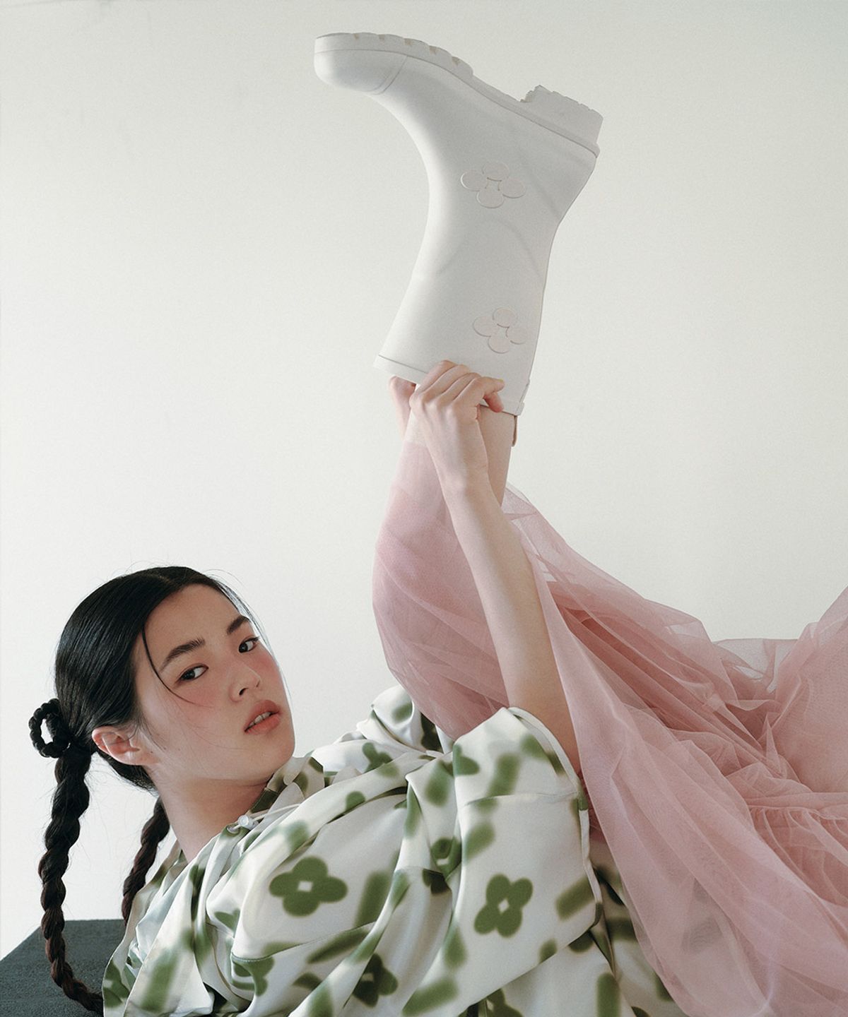 락피쉬웨더웨어(ROCKFISH WEATHERWEAR) [X MINJUKIM] FLORAL PATCH RAIN BOOTS SHORT - 4 colors
