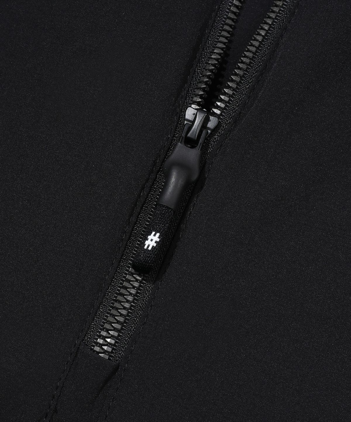 빈트릴(BEENTRILL) 우븐 테크 차이나카라 아노락 점퍼(블랙)