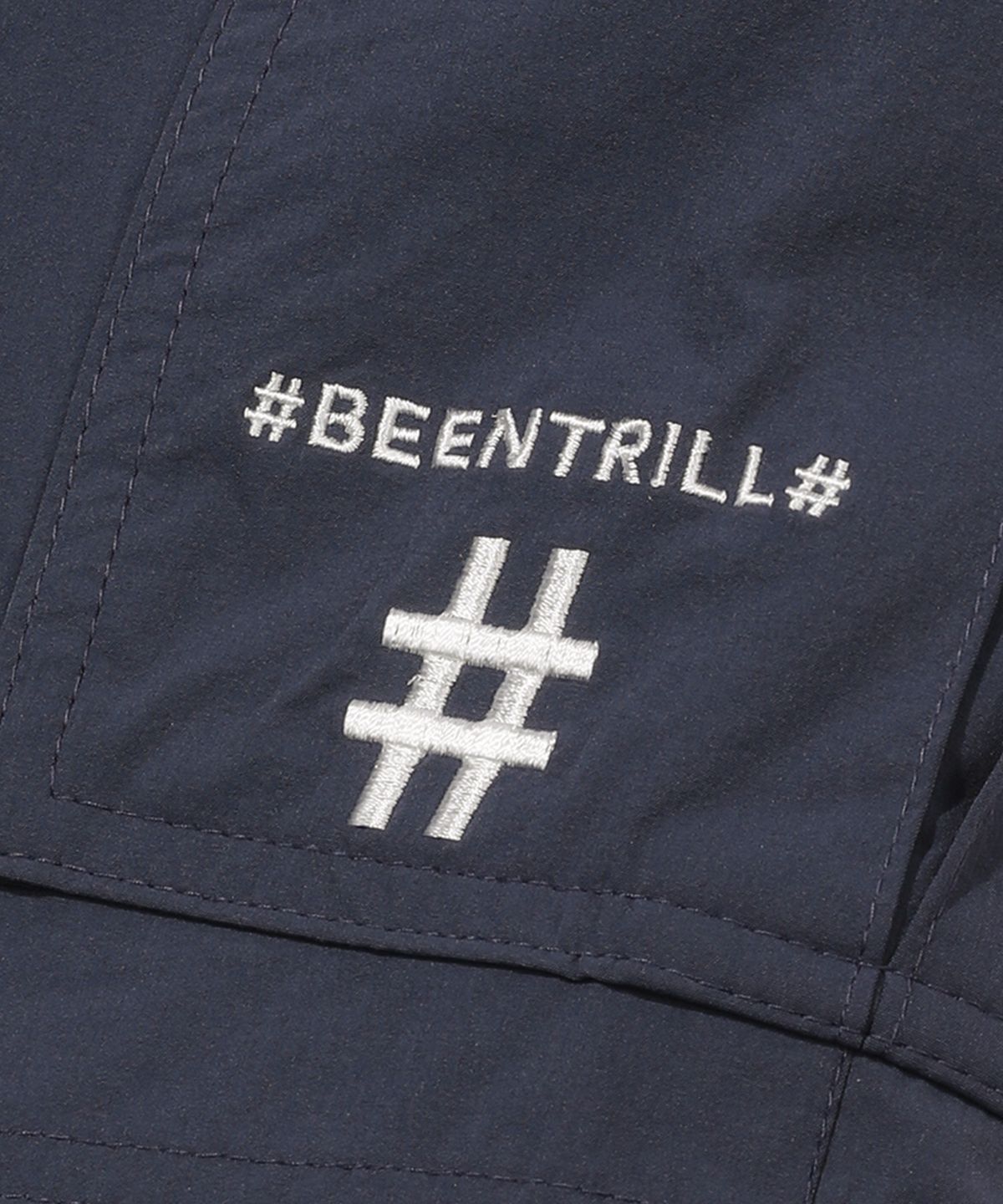 빈트릴(BEENTRILL) 우븐 카고 쇼츠(인디고)