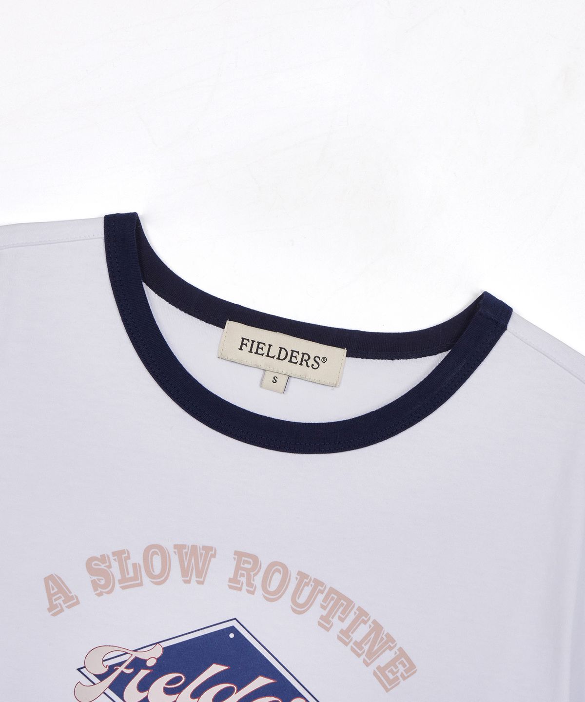 필더스(FIELDERS) GRAPHIC CROPPED RINGER T-SHIRT WHITE/NAVY