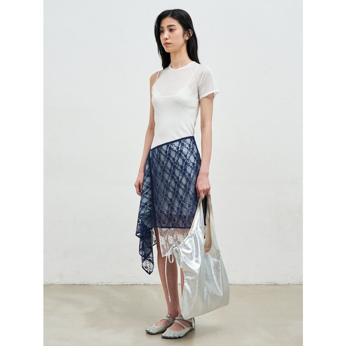 앙개(ANGGAE) Asymmetrical Tube Top  Ivory