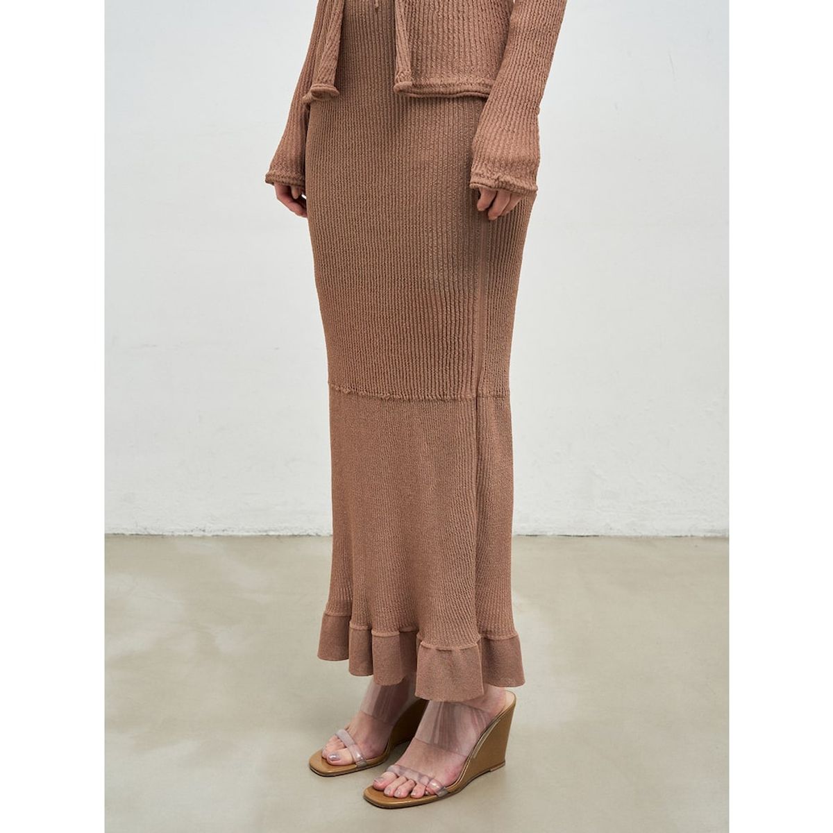 앙개(ANGGAE) Textured Gradation Skirt  Brown