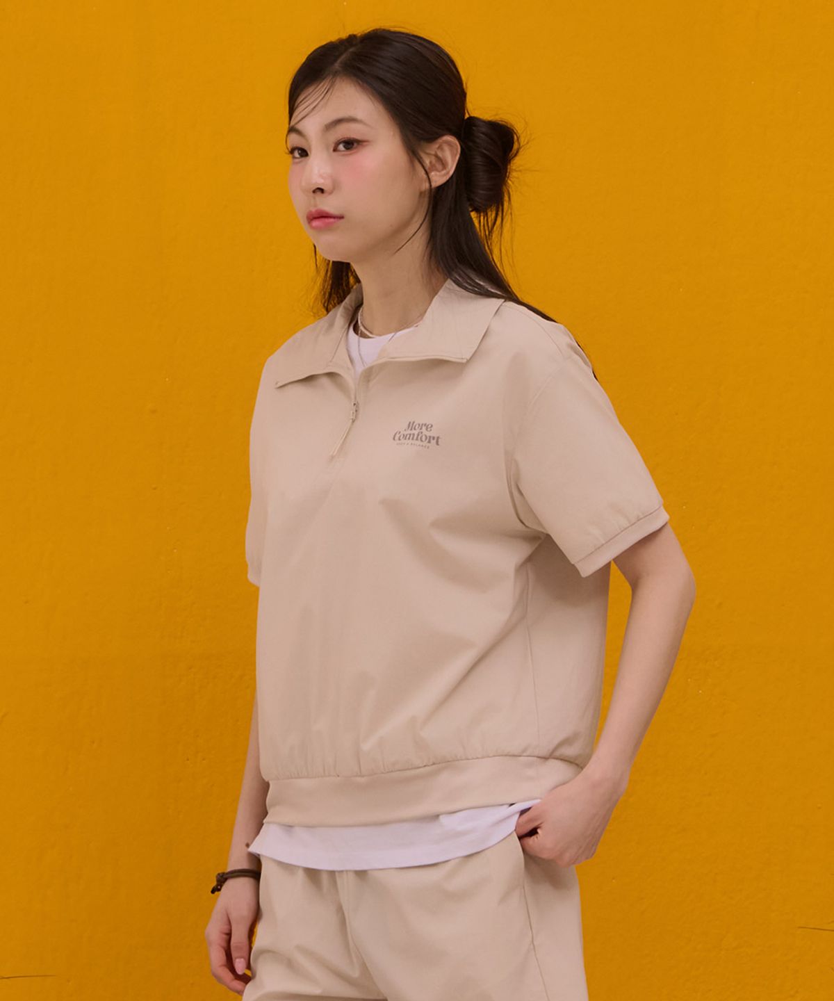 체이스컬트(CHASECULT) 여성 스트레치 반집업 맨투맨 반팔티셔츠-아이보리