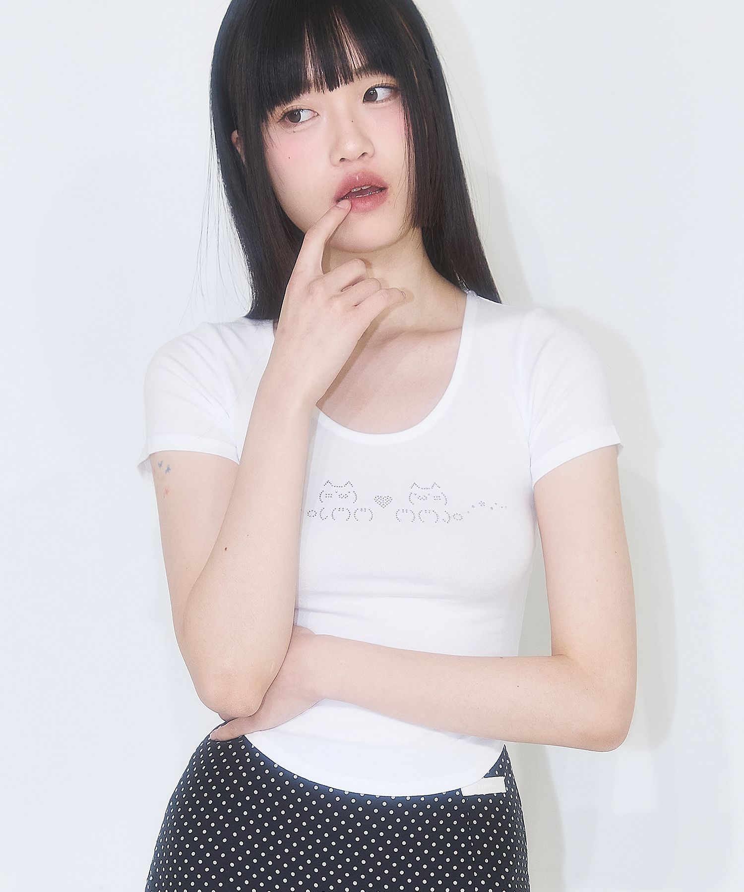 ★早期完売★【ILLIGO】25SS NYANKO HOTFIX FITTED 半袖Tシャツ MUSINSA公式 | ILLIGO Nyanko Hotfix Fitted T-Shirt White