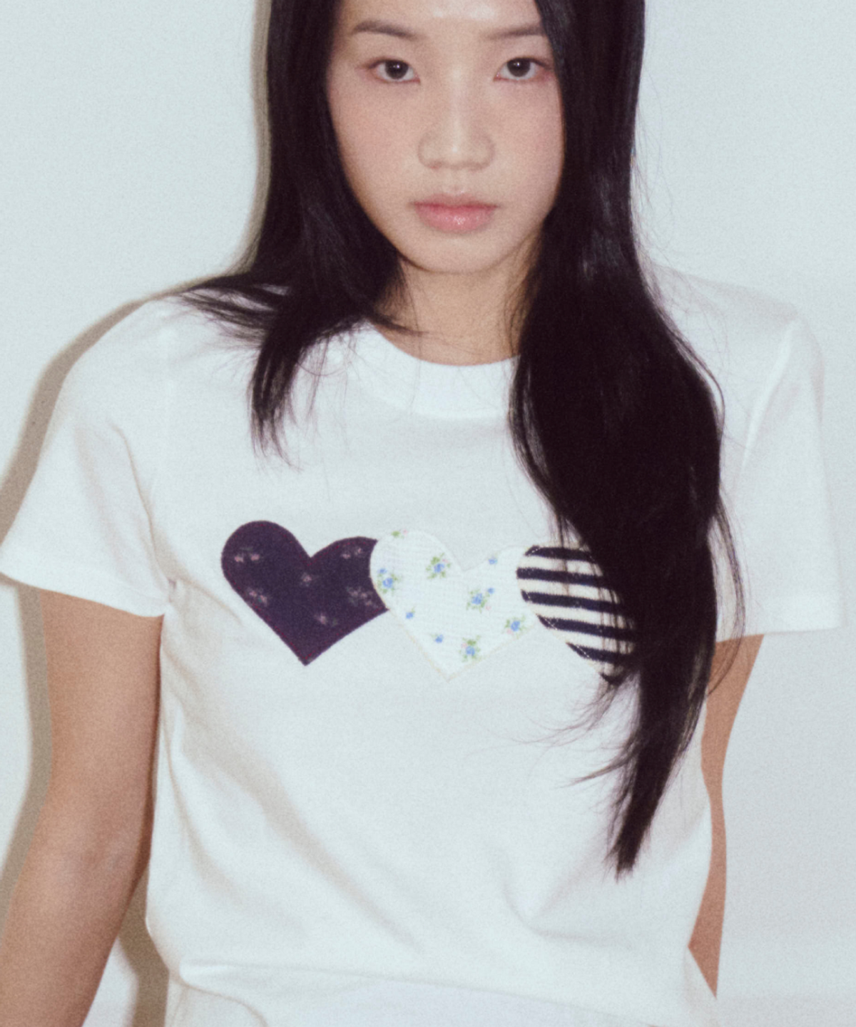 로긴 앤 로지(ROGIN N ROSIE) Heart Patch Cotton T-shirt White