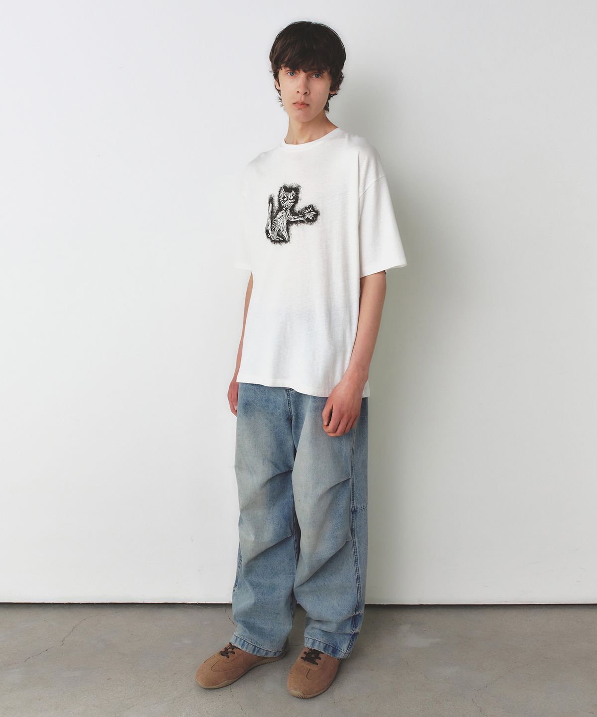 인사일런스(INSILENCE) 캣 그래픽 시어드 티셔츠 OFF WHITE