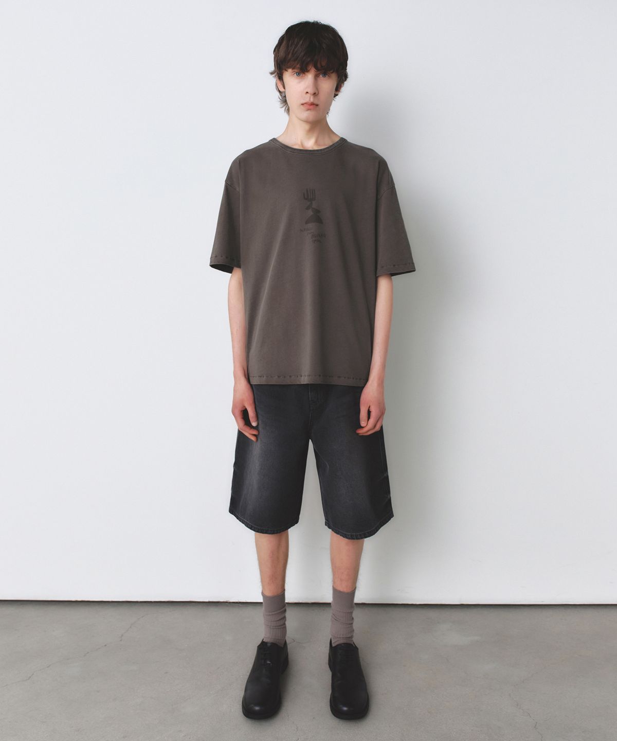 인사일런스(INSILENCE) 페이디드 그래픽 티셔츠 BROWN