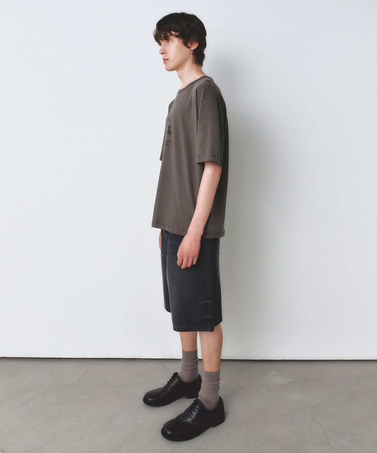 인사일런스(INSILENCE) 페이디드 그래픽 티셔츠 BROWN