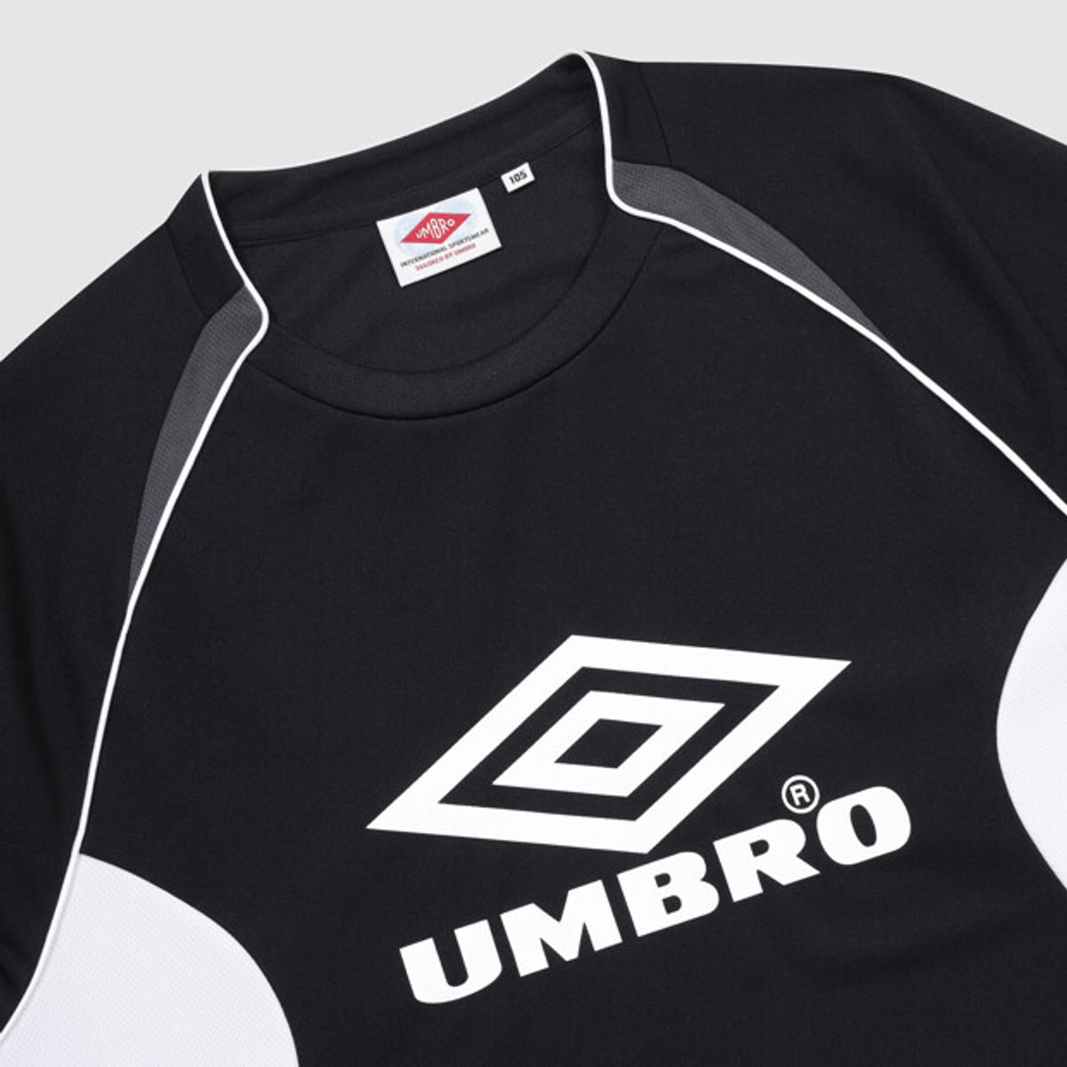 엄브로(UMBRO) HBL BLOKE 메쉬 반팔 티셔츠 블랙(UQ221CRS51)