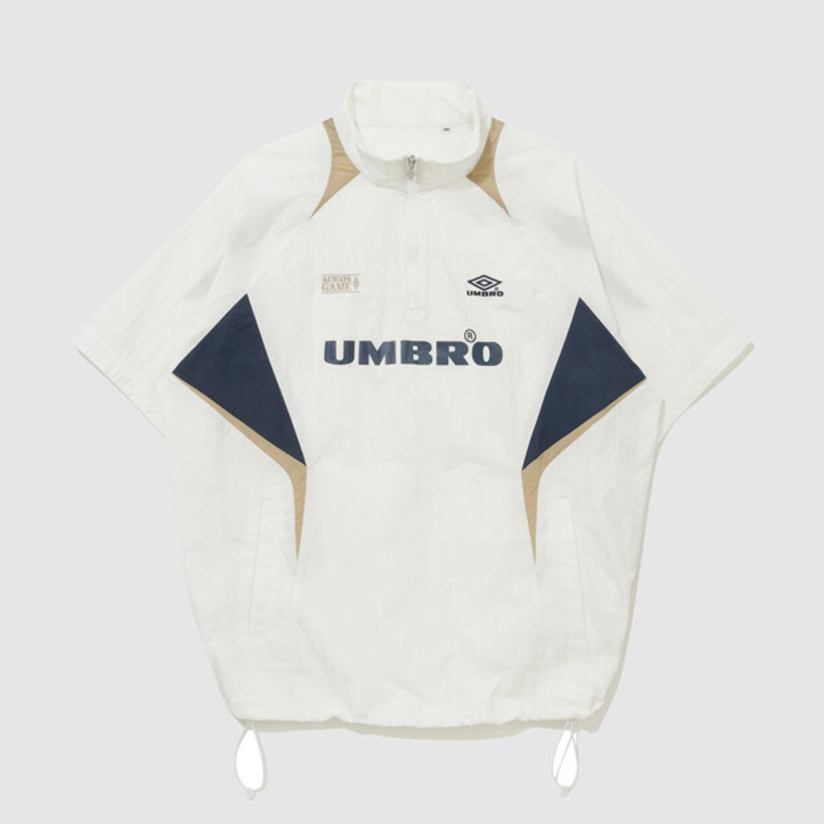 엄브로(UMBRO) HBL BLOKE 반팔 스탠넥 아노락 화이트(UQ223CWT52)