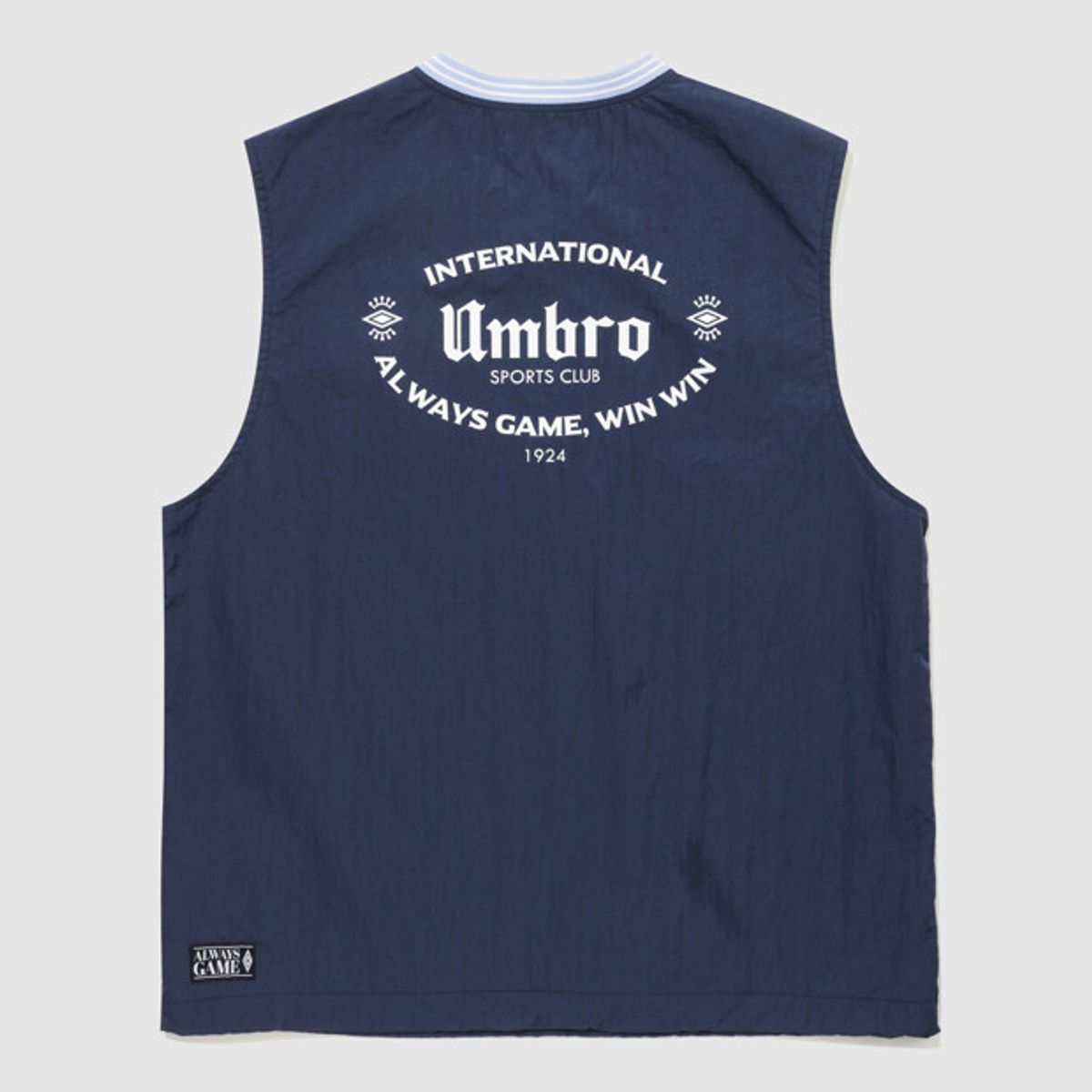 엄브로(UMBRO) HBL BLOKE 풀오버 베스트 네이비(UQ221CWV51)