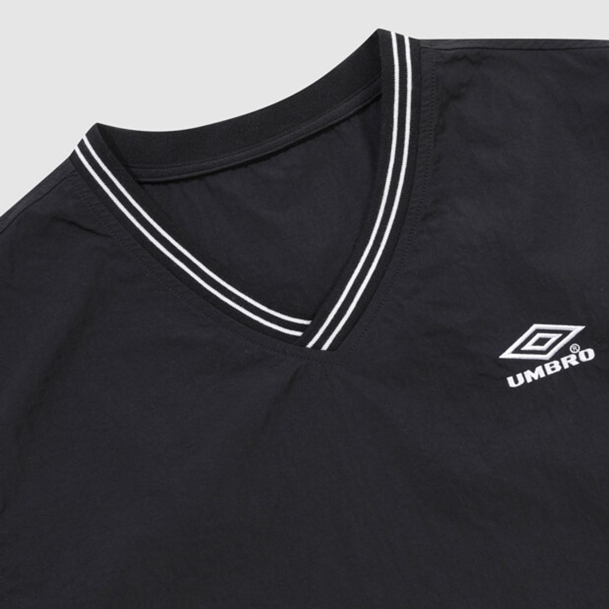 엄브로(UMBRO) HBL BLOKE 풀오버 베스트 블랙(UQ221CWV51)