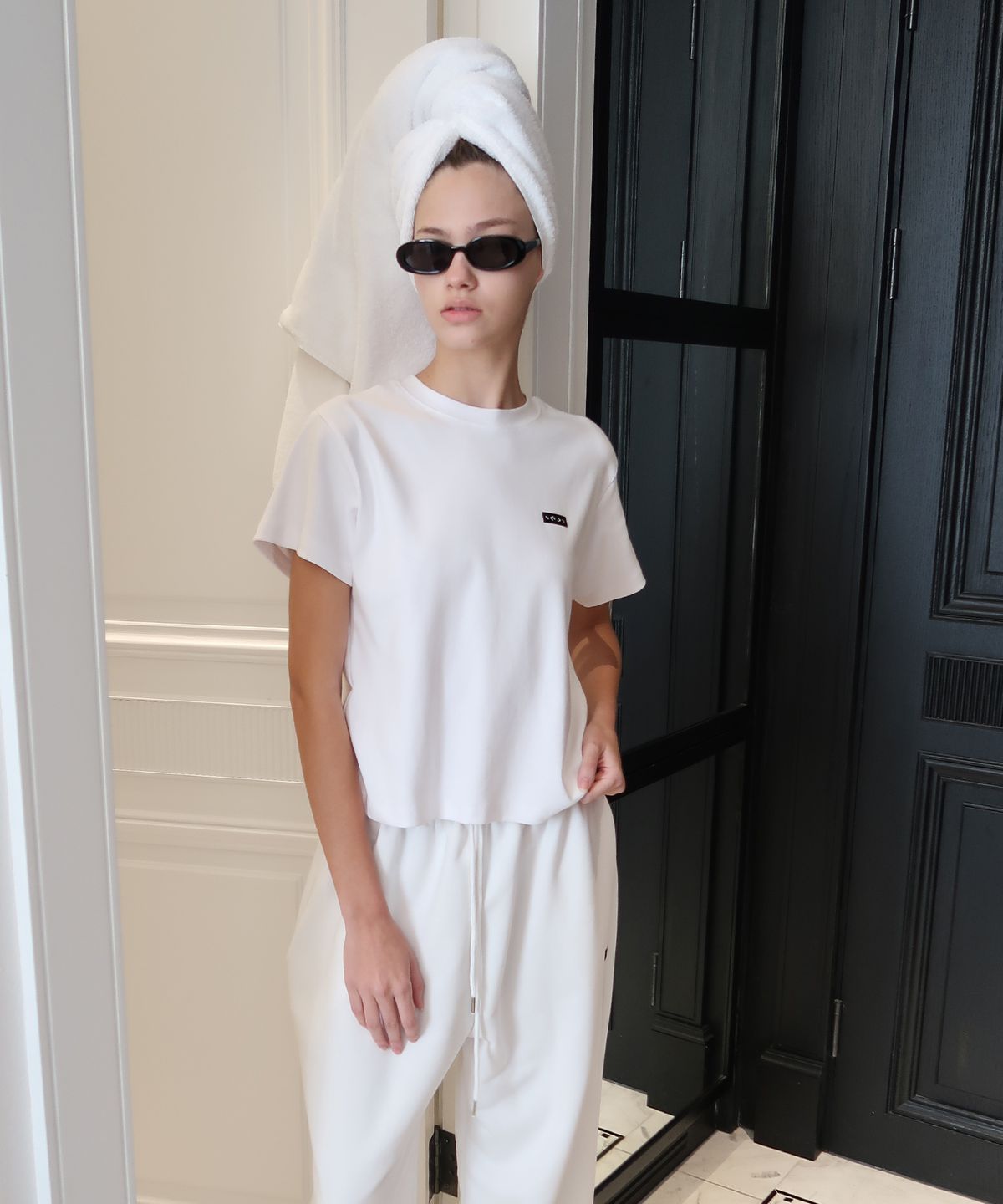 인지액티브(INJIACTIVE) Small Logo Jogger Pants 화이트