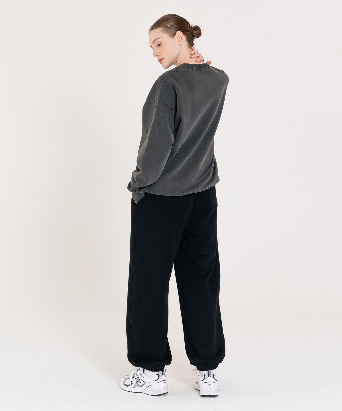 인지액티브(INJIACTIVE) Small Logo Jogger Pants 블랙