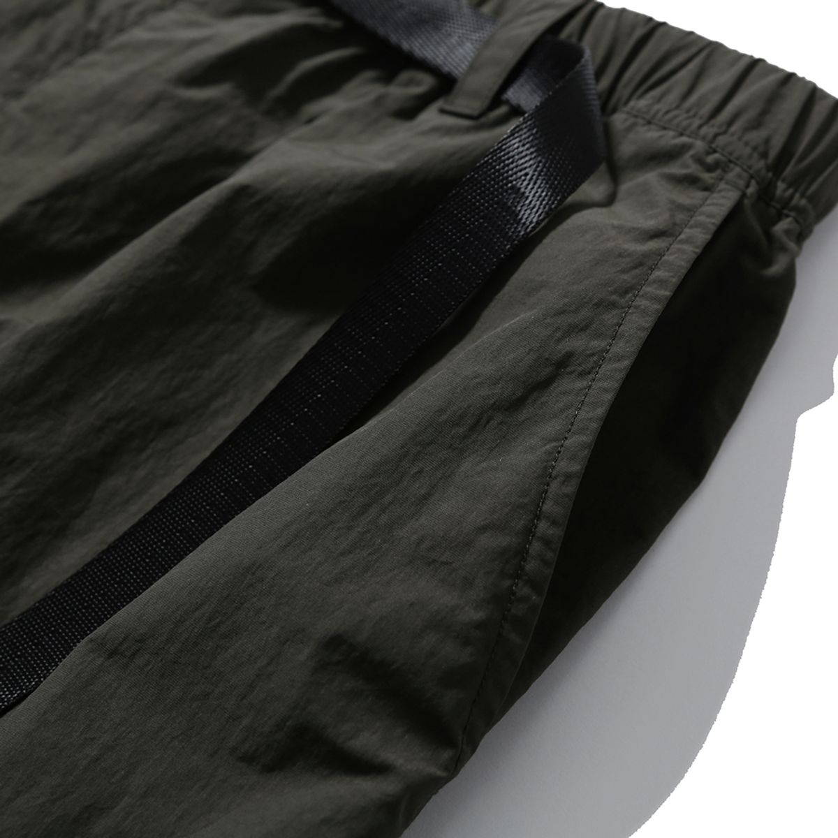 모이프(MOIF) [SS25] UNIFORM SHORTS / OLIVE NC