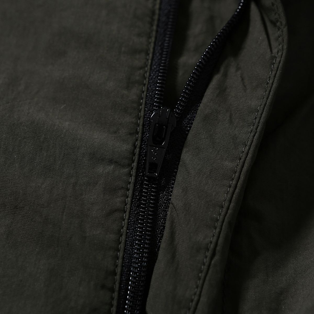 모이프(MOIF) [SS25] UNIFORM SHORTS / OLIVE NC