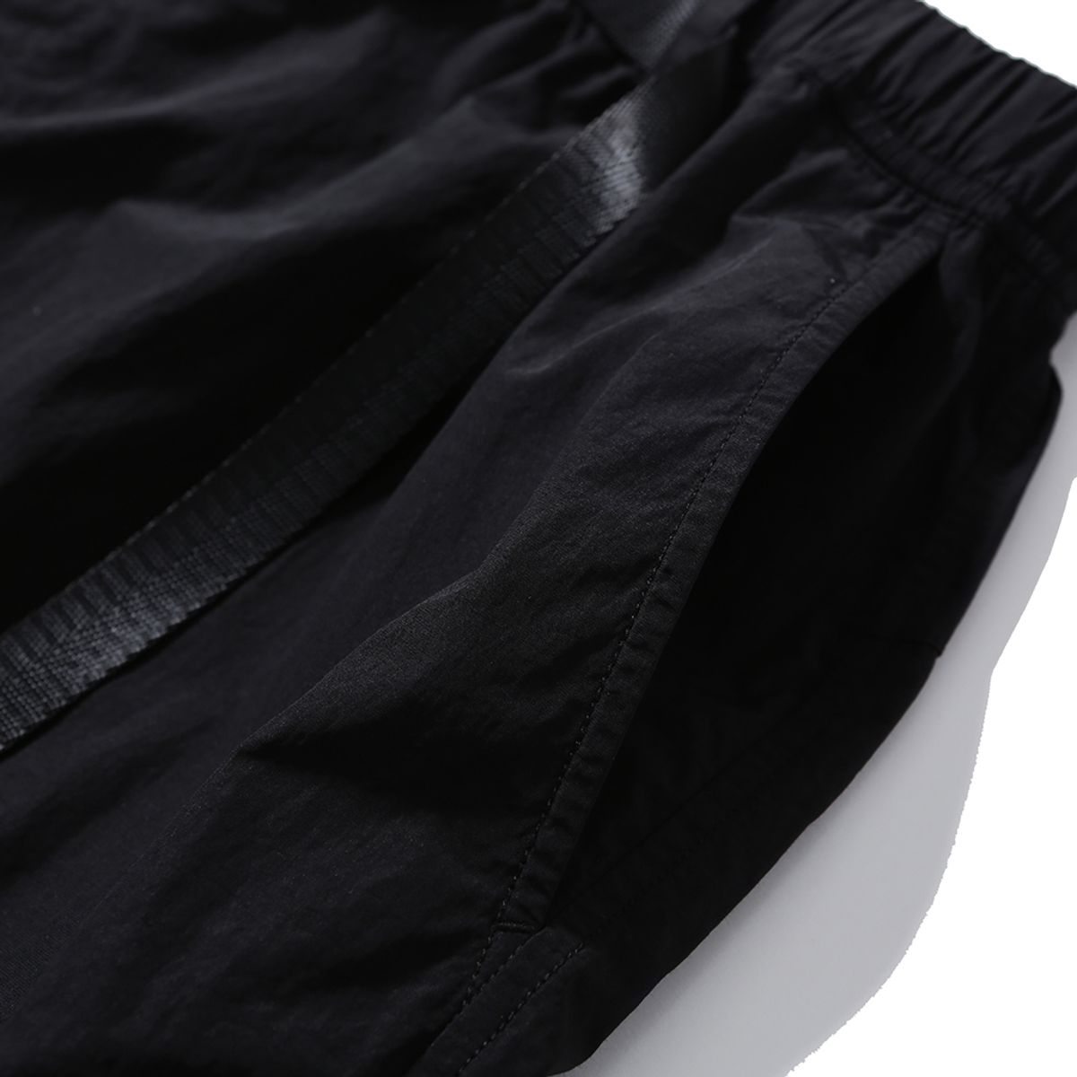 모이프(MOIF) [SS25] UNIFORM SHORTS / BLACK NC