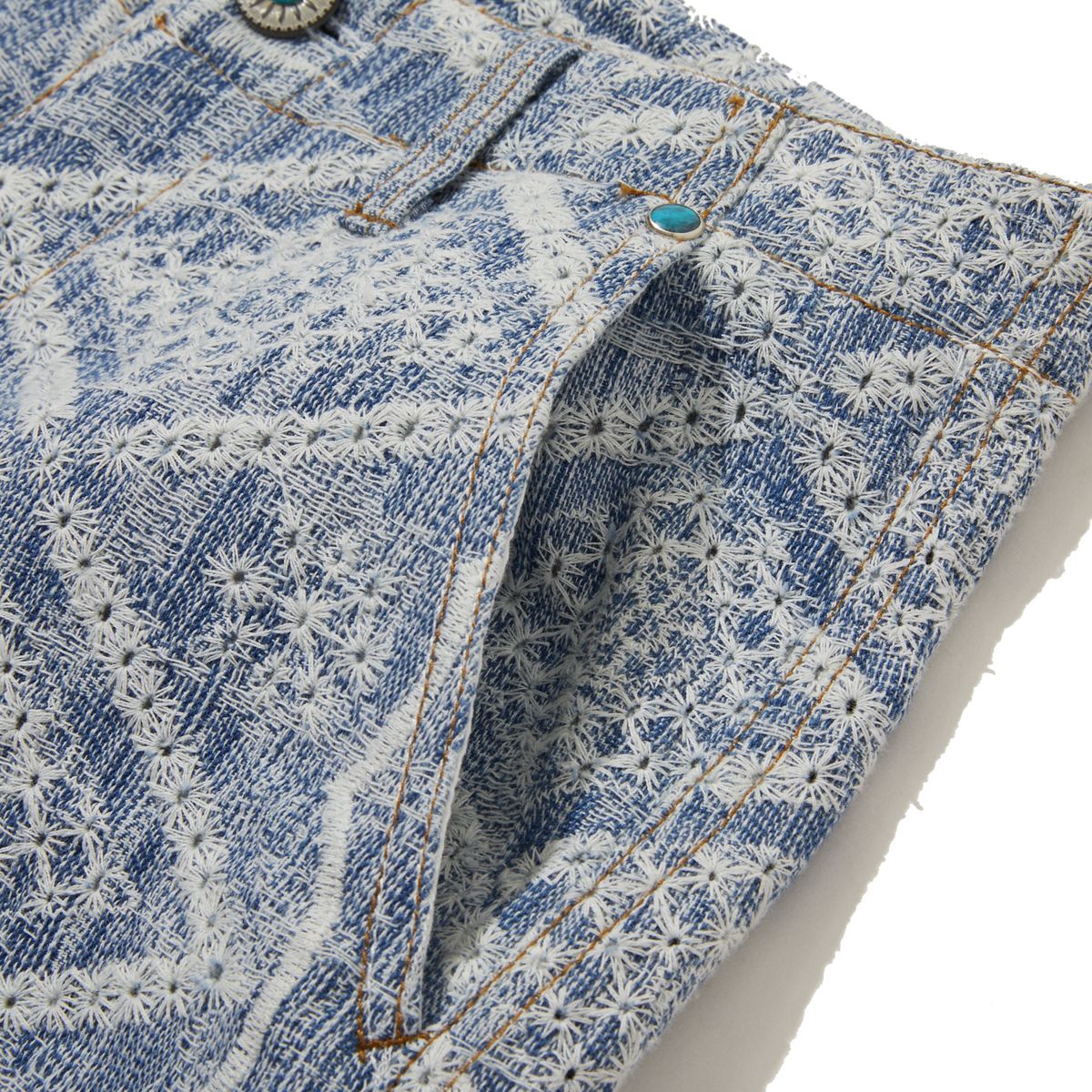 펜필드(PENFIELD) 펀칭 엠브로이더리 쇼츠_FR2WP92F