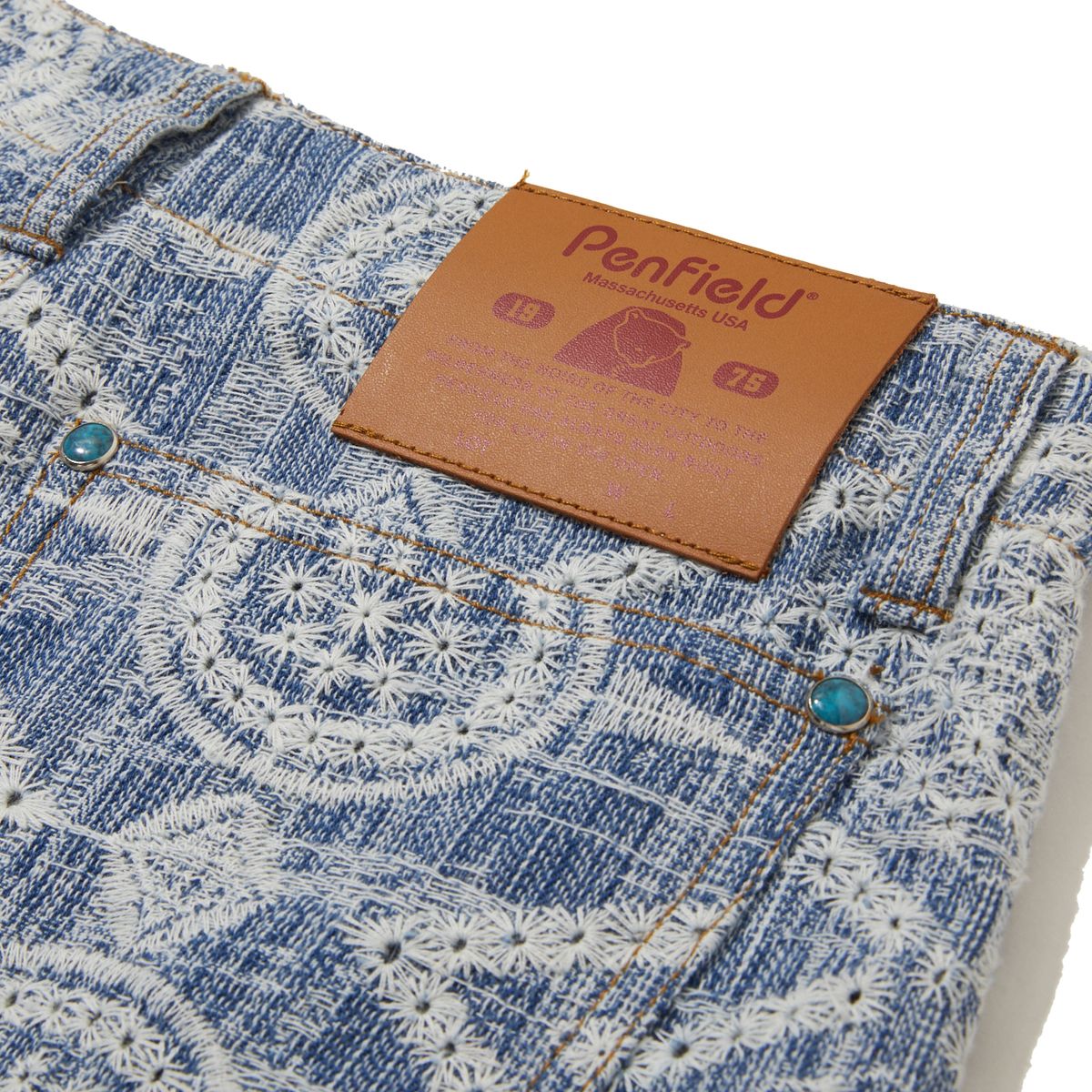 펜필드(PENFIELD) 펀칭 엠브로이더리 쇼츠_FR2WP92F