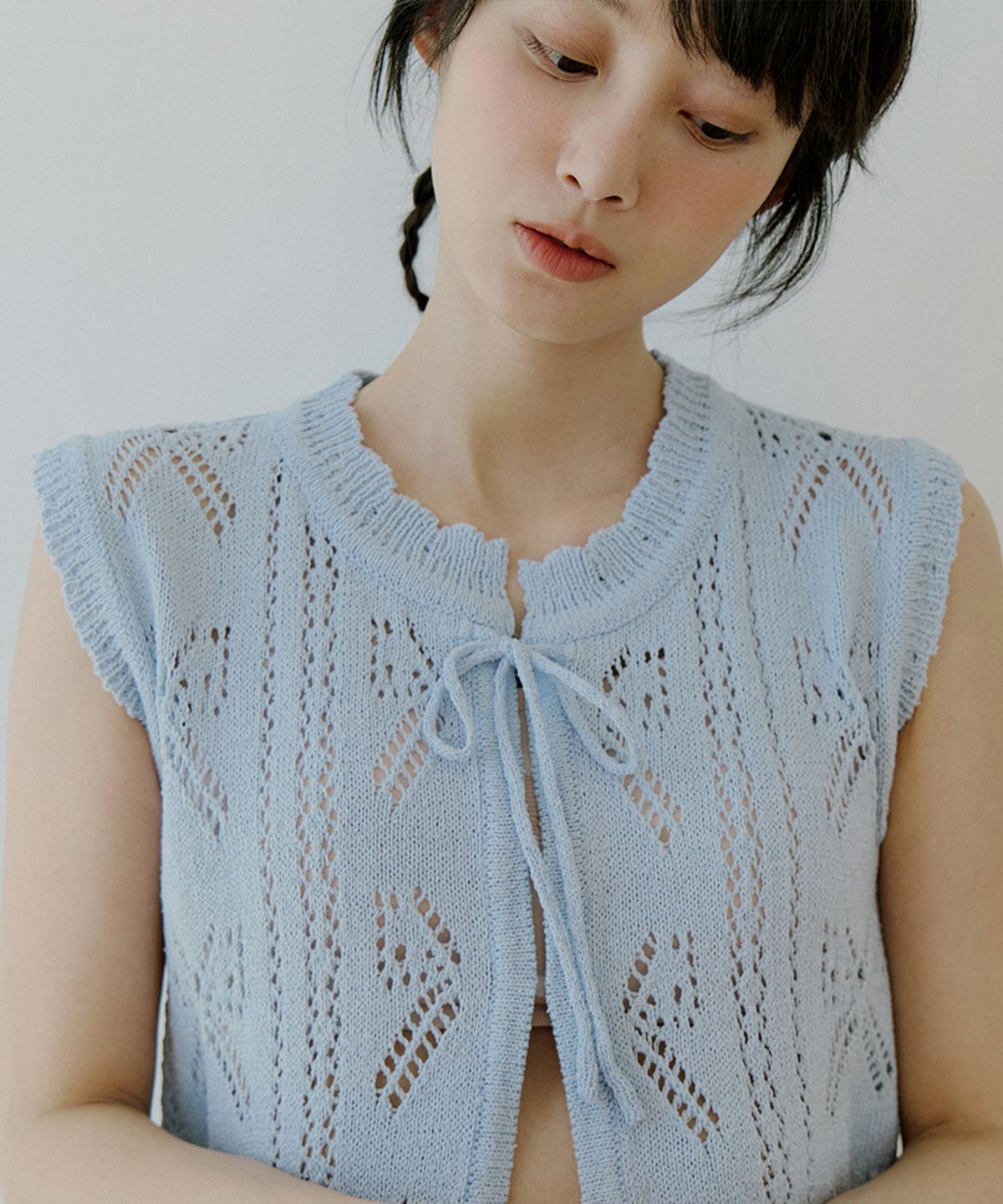 리올그(REORG) WOI CROCHET VEST POWDER BLUE