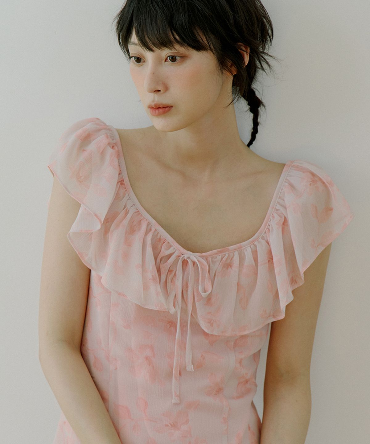 리올그(REORG) WOI FLOWER PATTERN FRILL OPS PEACH PINK