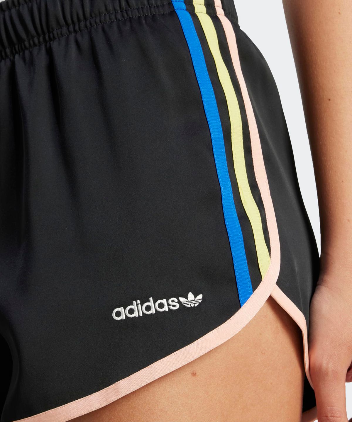 아디다스(ADIDAS) 쇼트 스프린터 숏 팬츠 - 블랙 / JP1815