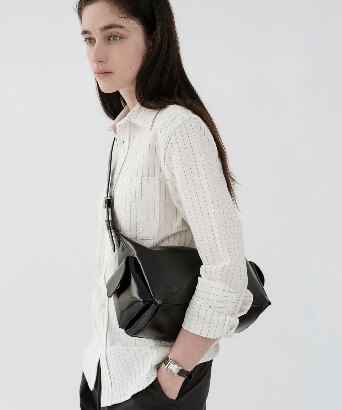 앤오즈(ANODDS) POTI pocket hobo bag 2 color