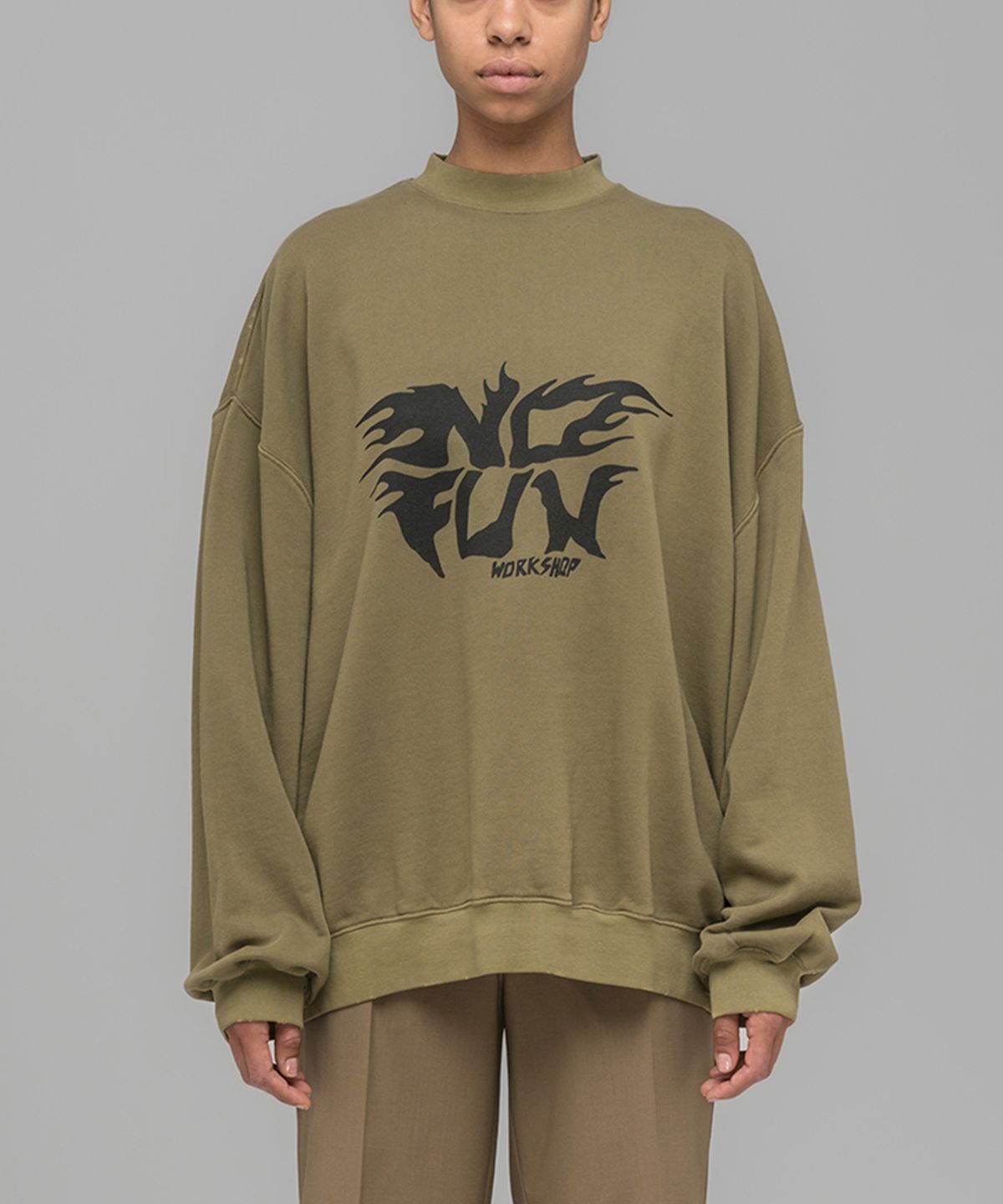 032씨(032C) (U) 노 펀 오버사이즈드 크루넥 페이디드 다크 그린 NO FUN OVERSIZED CREWNECK FADED DARK GREEN