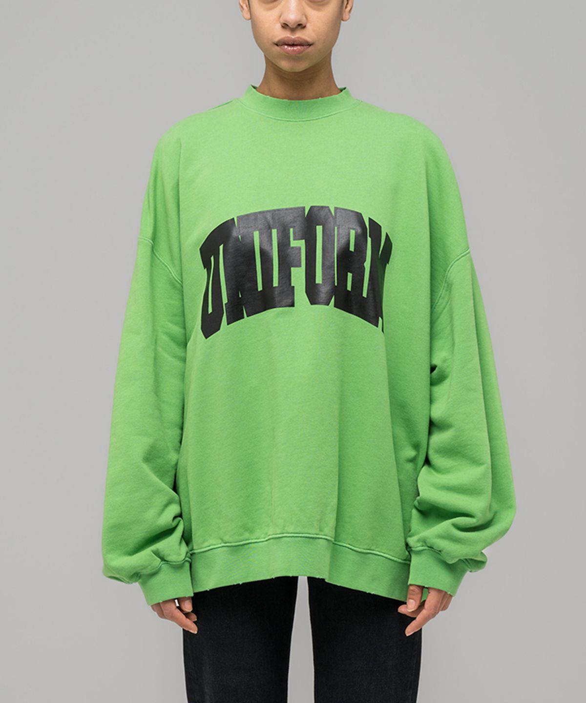 032씨(032C) (U) 럭키 스트라이크 오버사이즈드 크루넥 페이디드 브라이트 그린 LUCKY STRIKE OVERSIZED CREWNECK FADED BRIGHT GREEN