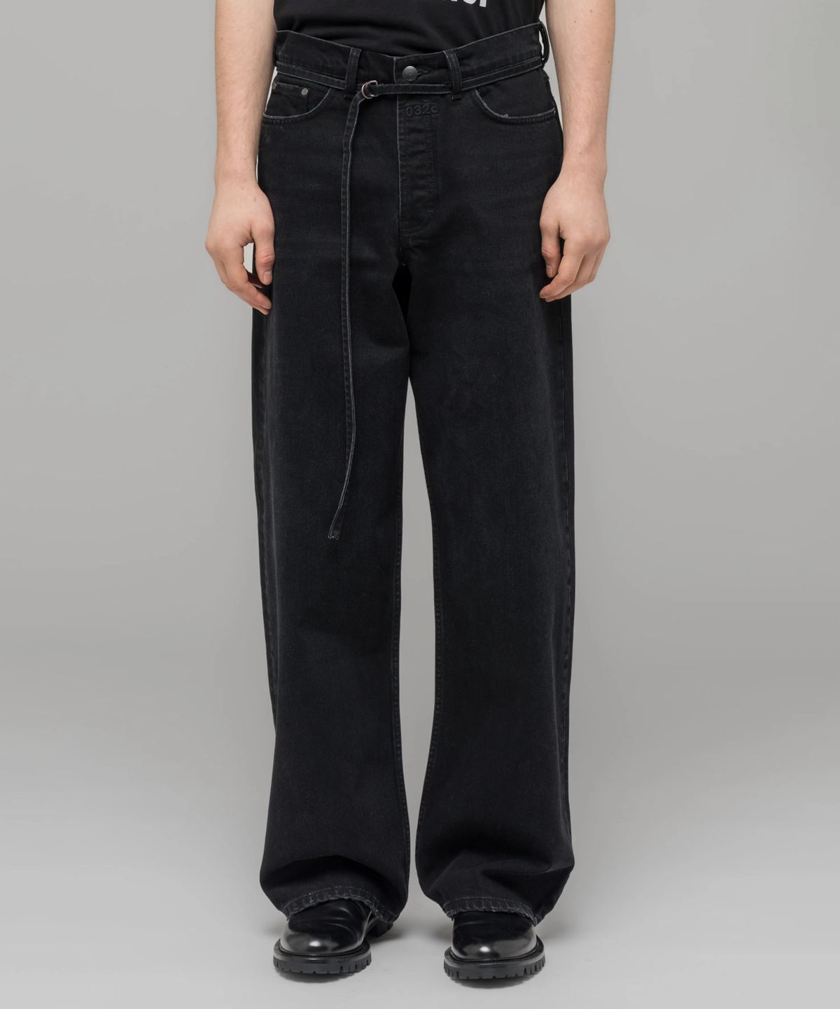 032씨(032C) (U) 다운 투 어스 와이드 레그 진 워시드 블랙 DOWN TO EARTH WIDE LEG JEAN WASHED BLACK