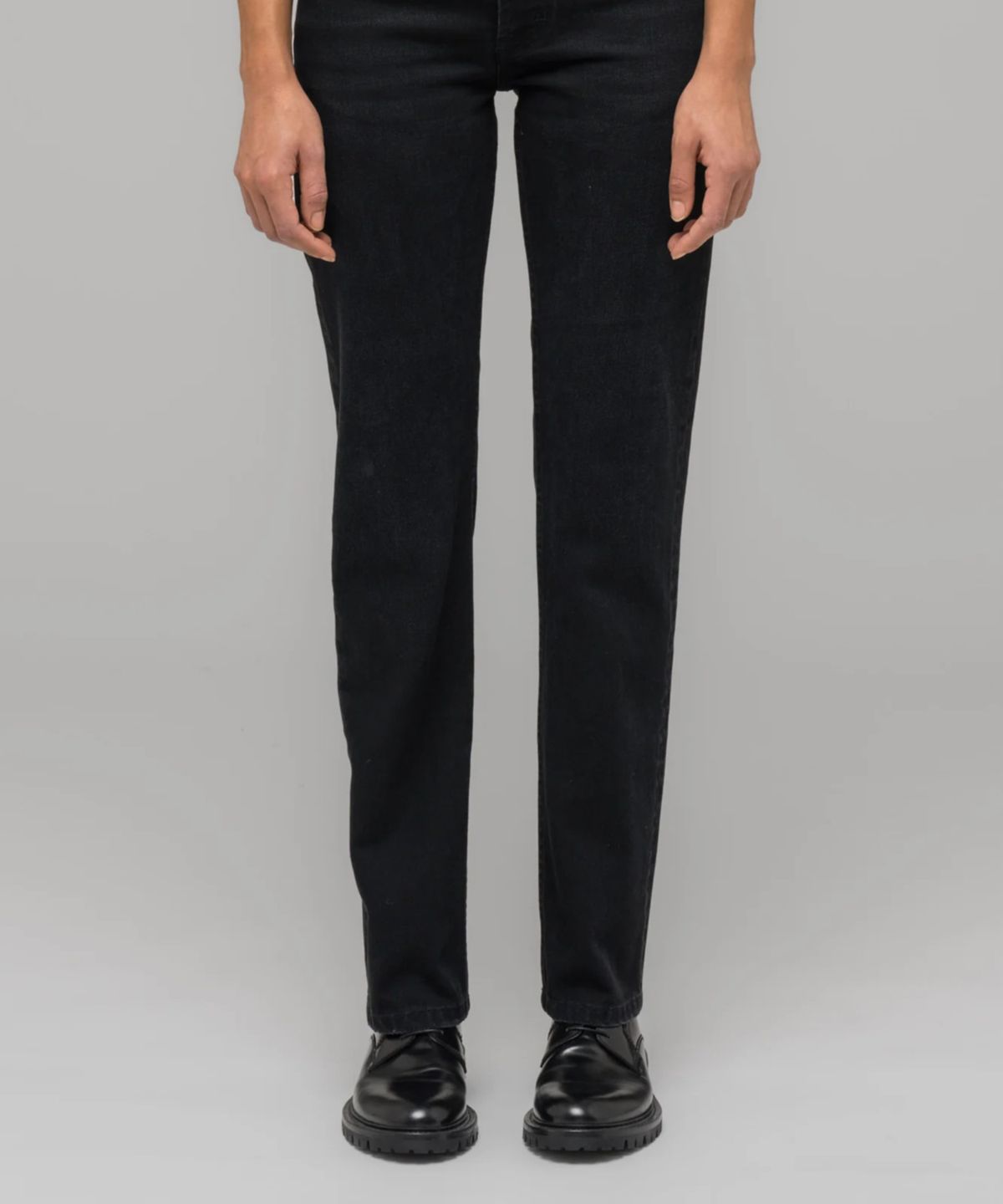 032씨(032C) (U) 다운 투 어스 스트레이트 레그 진 워시드 블랙 DOWN TO EARTH STRAIGHT LEG JEAN WASHED BLACK