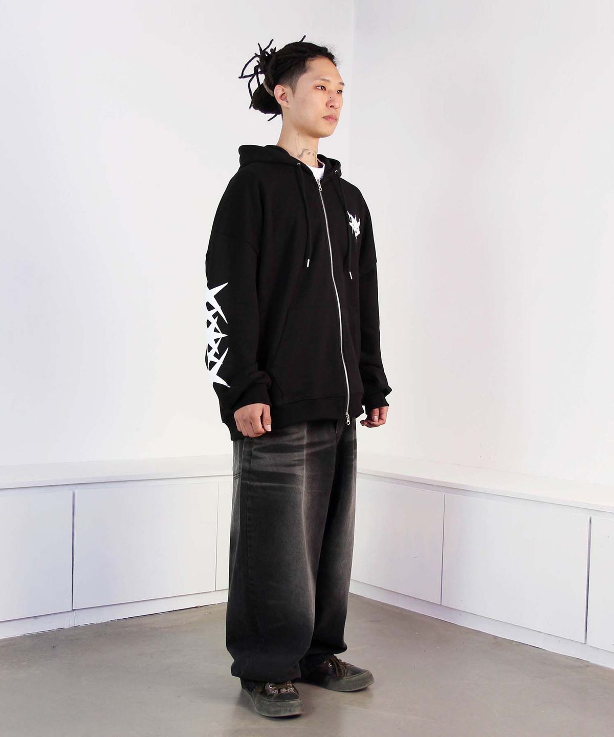 믹쓰제이(MIXXJ) BAT HOOD ZIP-UP (BLACK)