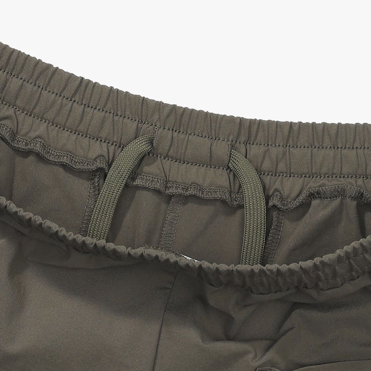 디아도라(diadora) 드라이 브리즈 쇼츠 KHAKI