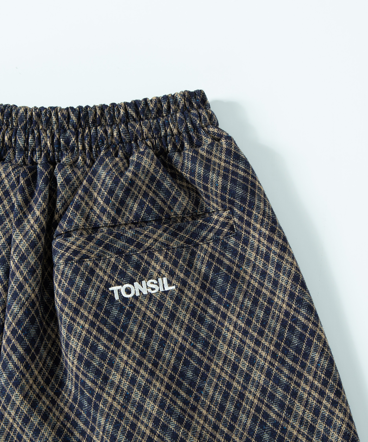 톤슬(TONSIL) 빈티지 체크 밴딩 버뮤다 팬츠 네이비