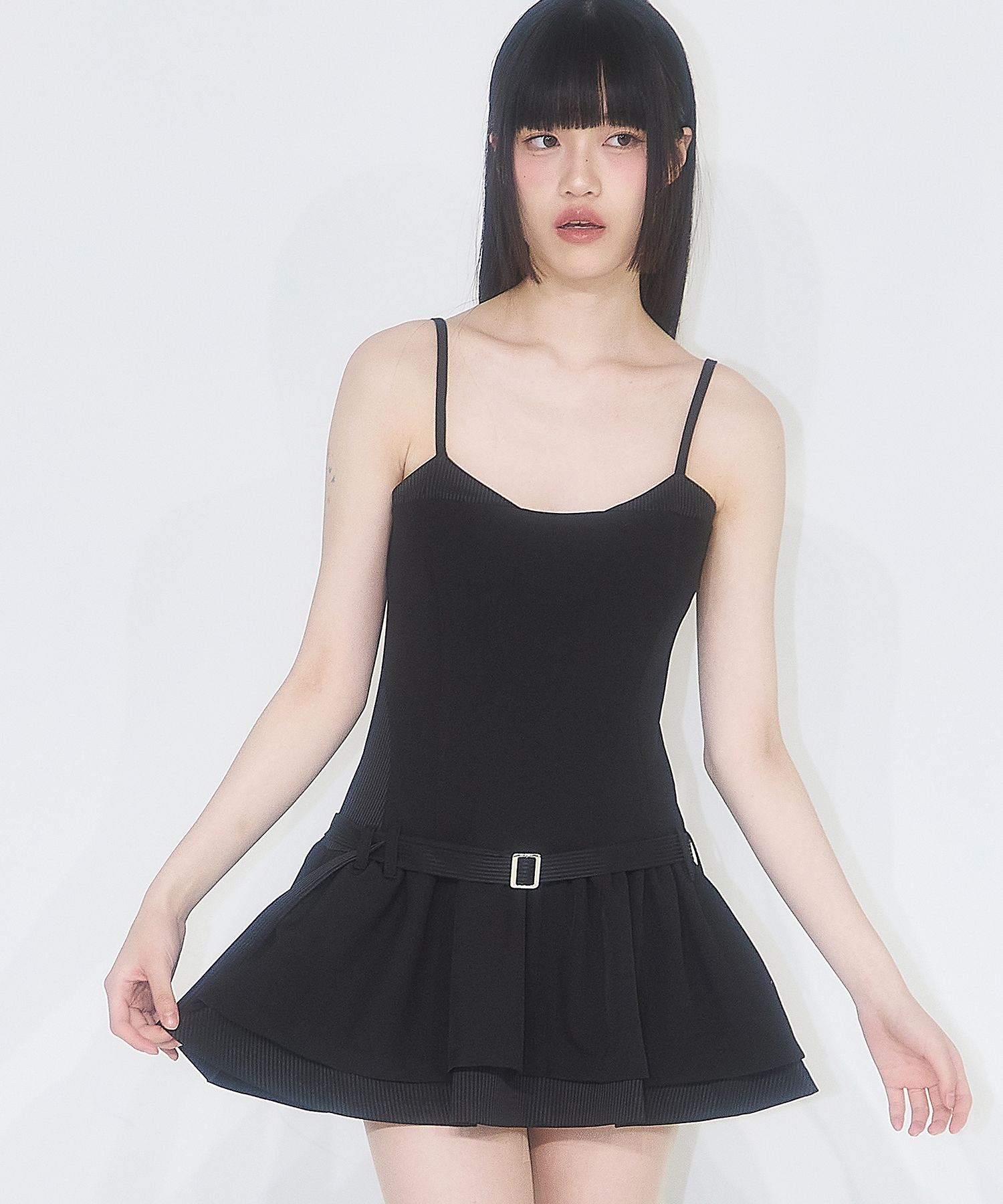 [ILLIGO] Striped color block ruffle one-piece dress /追跡付 MUSINSA | ILLIGO Striped color block ruffle one piece black