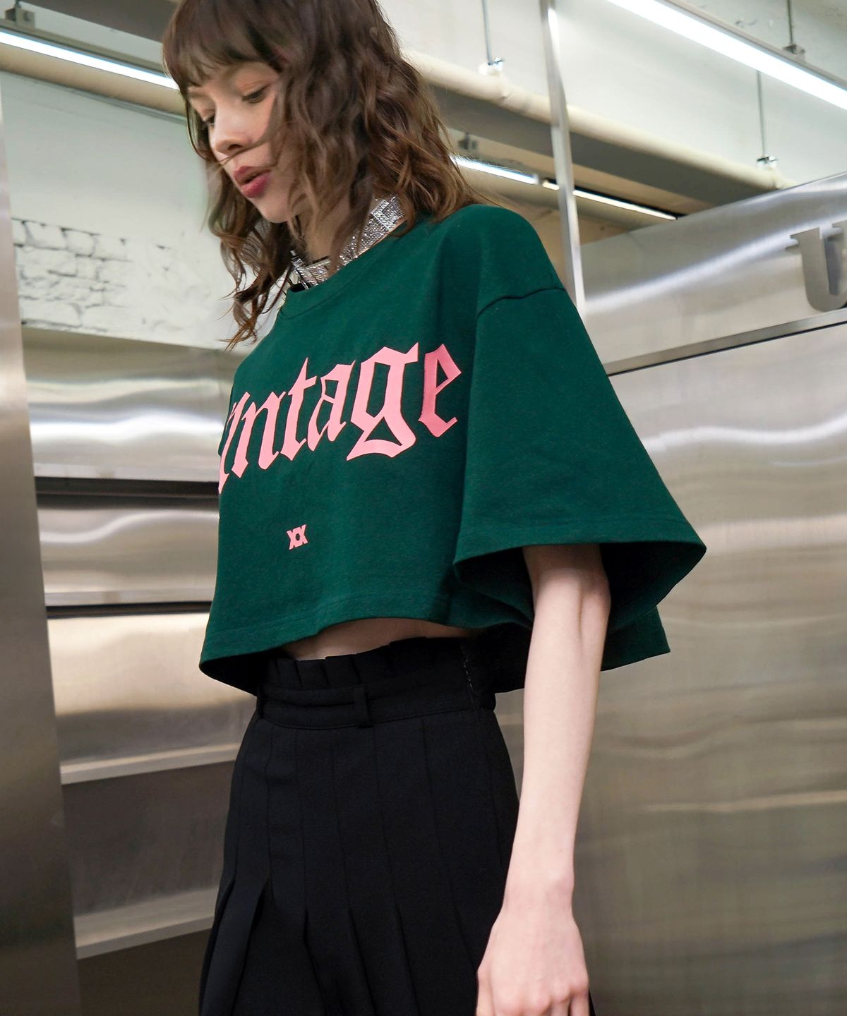 언티지(UNTAGE) 로고 프린트 케이프 크롭 반팔 티셔츠[Green(WOMAN)]_UTT-ST38
