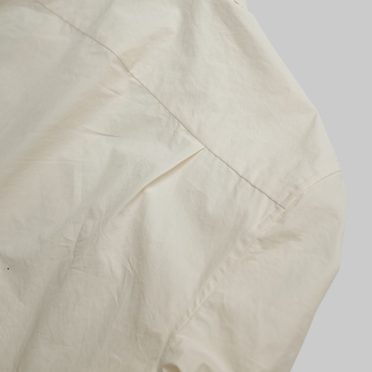 뗄라(TELA) Butter Yellow Cotton Two Pocket Over Shirt
