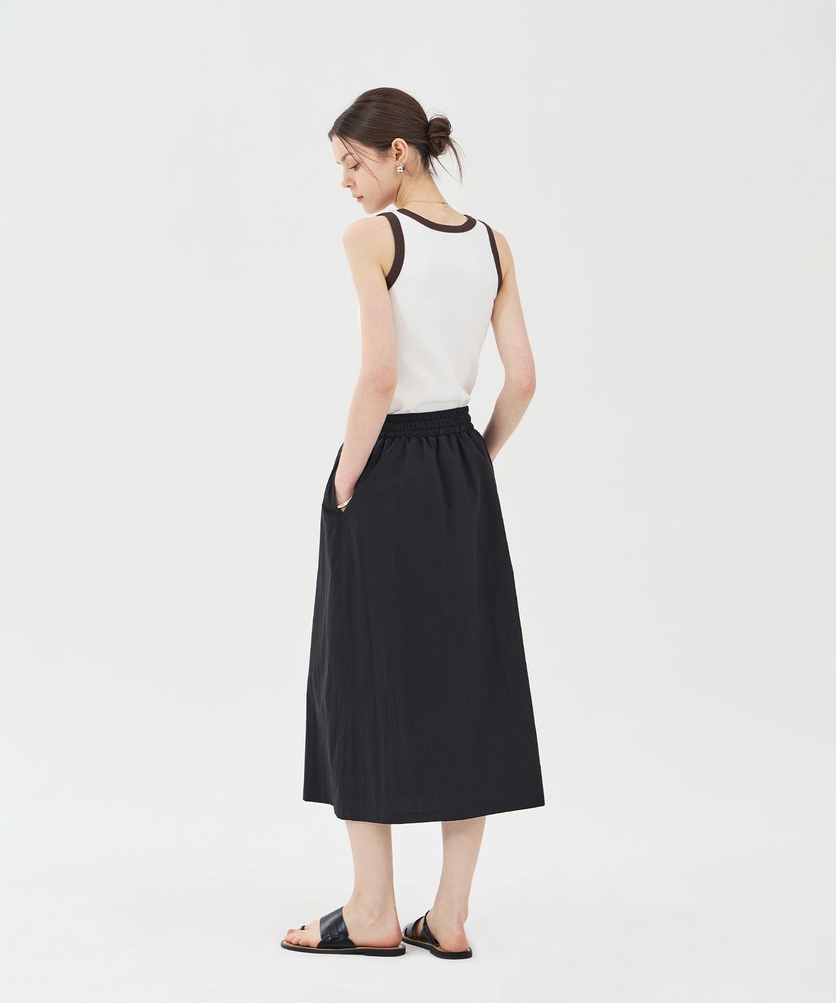 핀블랙(PINBLACK) 드로우스트링 밴딩 스커트 블랙