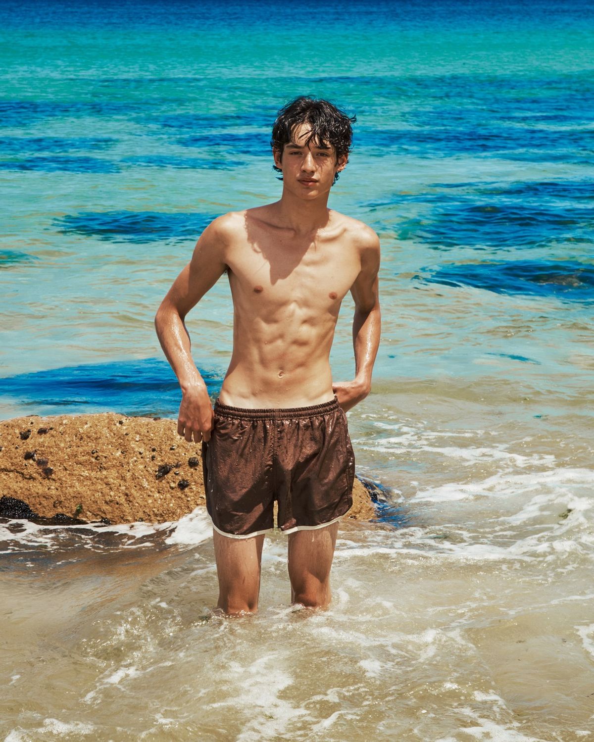 필즈라이크썸머(FEELS LIKE SUMMER) CURVED LINE SWIM SHORTS (BROWN)
