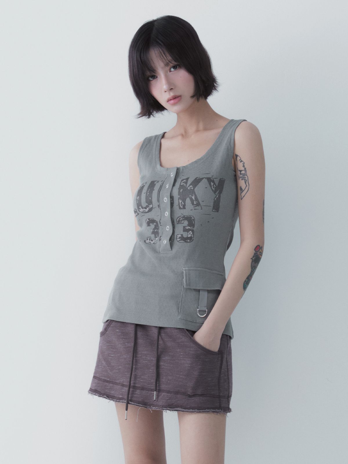 쎄쎄쎄(SETSETSET) LUCKY 333 POCKET SLEEVELESS KHAKI