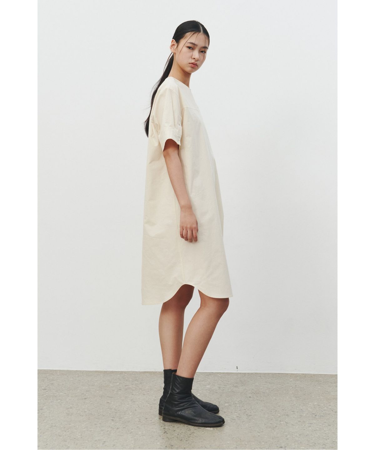 래코드(RECODE) Mock Neck Split Dress_RQDAM25572IVX
