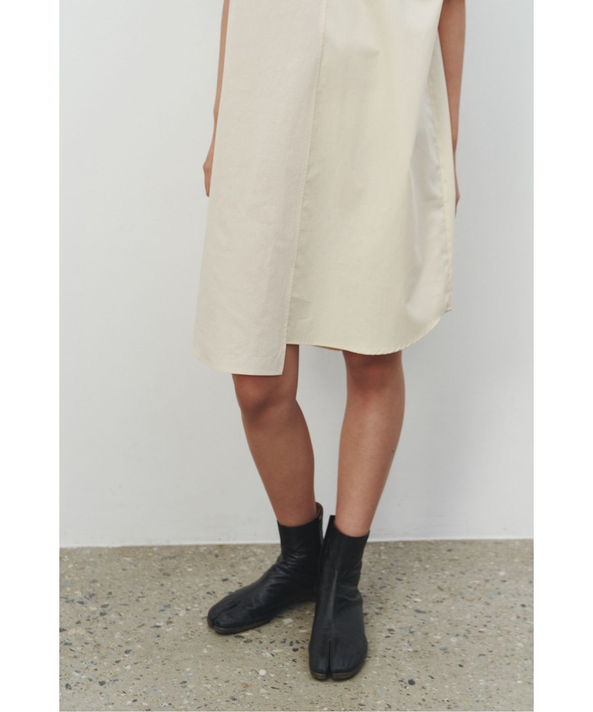 래코드(RECODE) Mock Neck Split Dress_RQDAM25572IVX