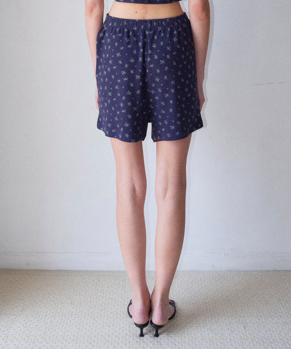 로긴 앤 로지(ROGIN N ROSIE) Waffle Blooming Shorts Navy
