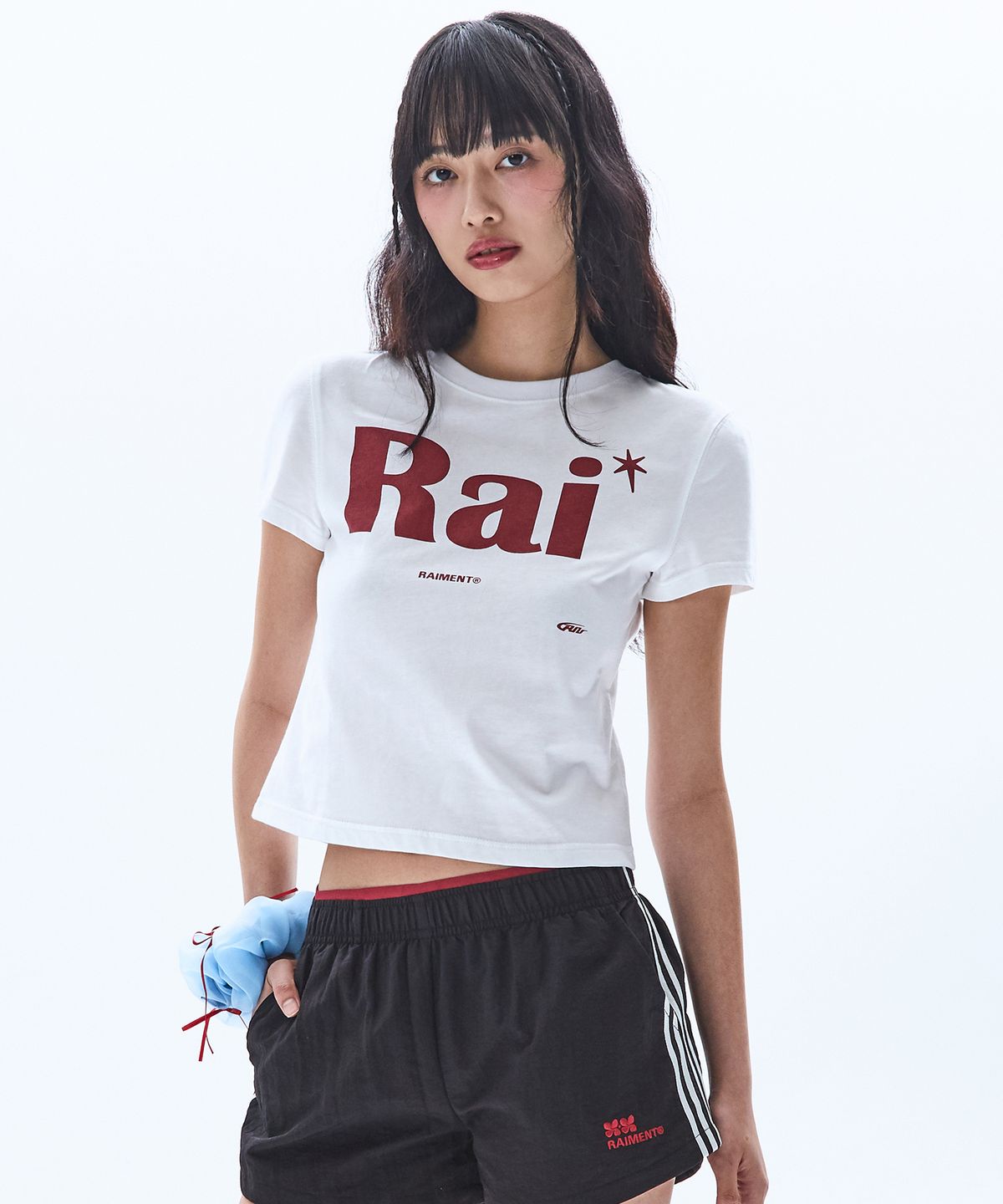 레이몬트(RAIMENT) 에센셜  RAI 로고 솔리드 반팔 티셔츠_화이트