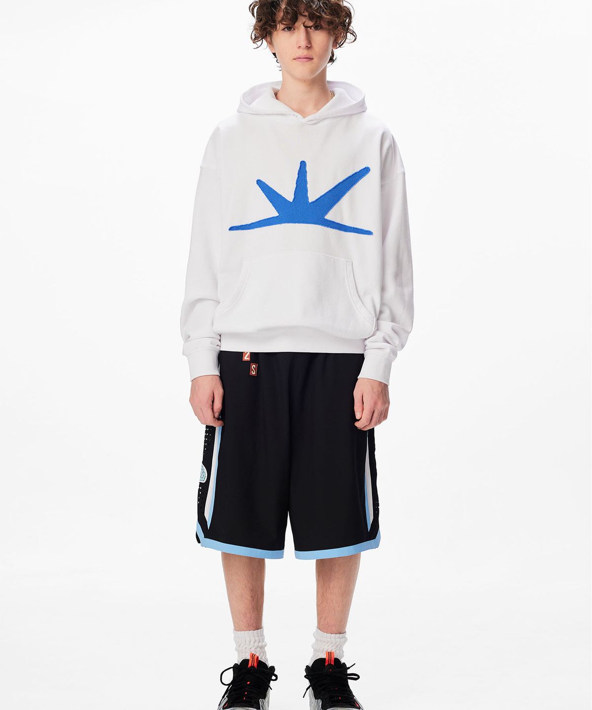 썬러브투어(SUNLOVETOUR) Jump Shorts White